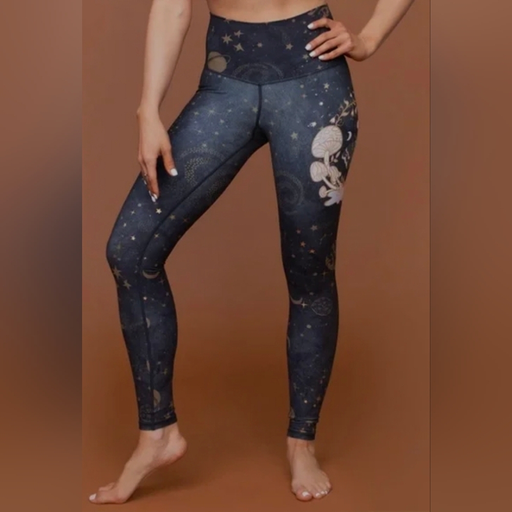 NWT NIYAMA SOL SHROOM GALAXY LEGGINGS, GOLD FOIL, GALAXY, CELESTIAL, STARS SMALL - Picture 2 of 10